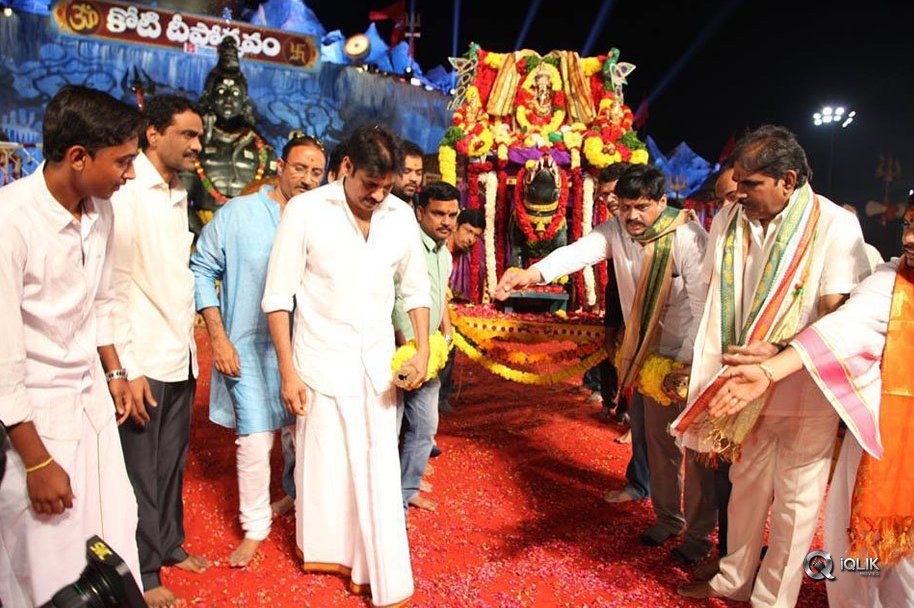 Pawan-Kalyan-At-Koti-Deepotsavam